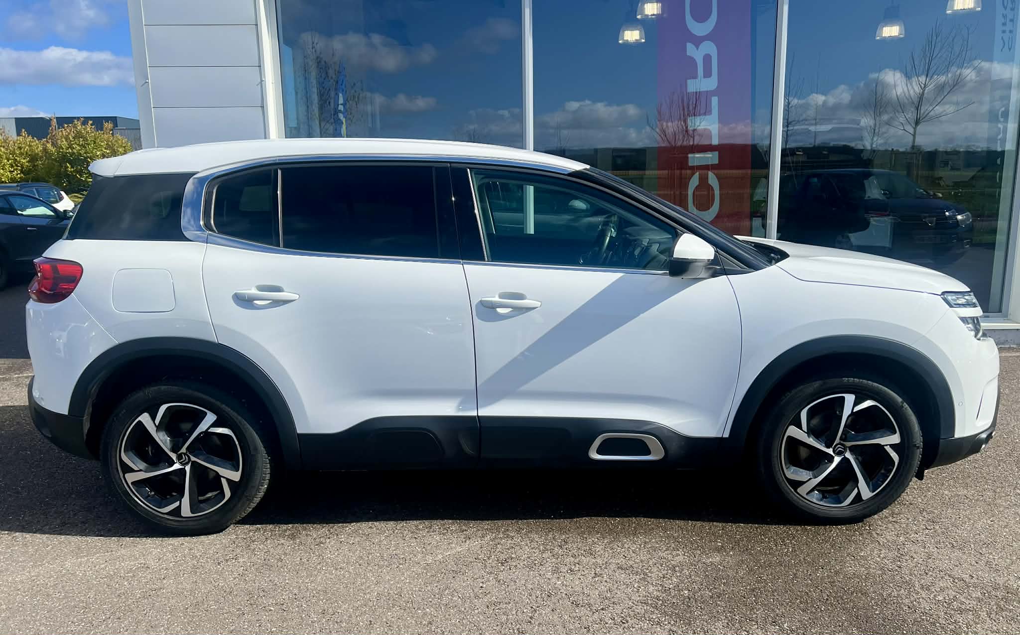 Garage Kern - C5 AIRCROSS 1.5 BLUEHDI 130 EAT8 BUSINESS +