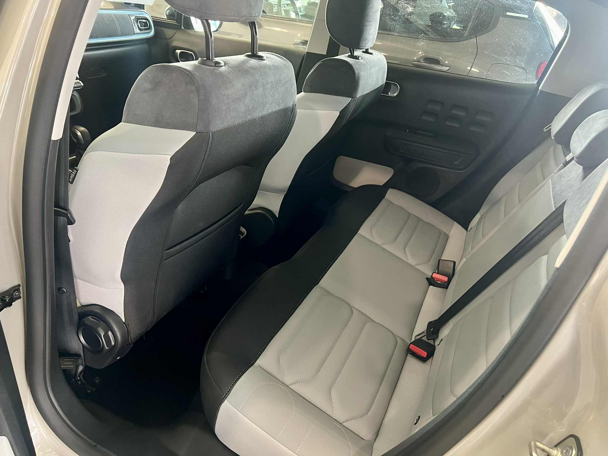 Garage Kern - CITROEN C3 PURETECH 110CV S&S EAT6 ELLE 