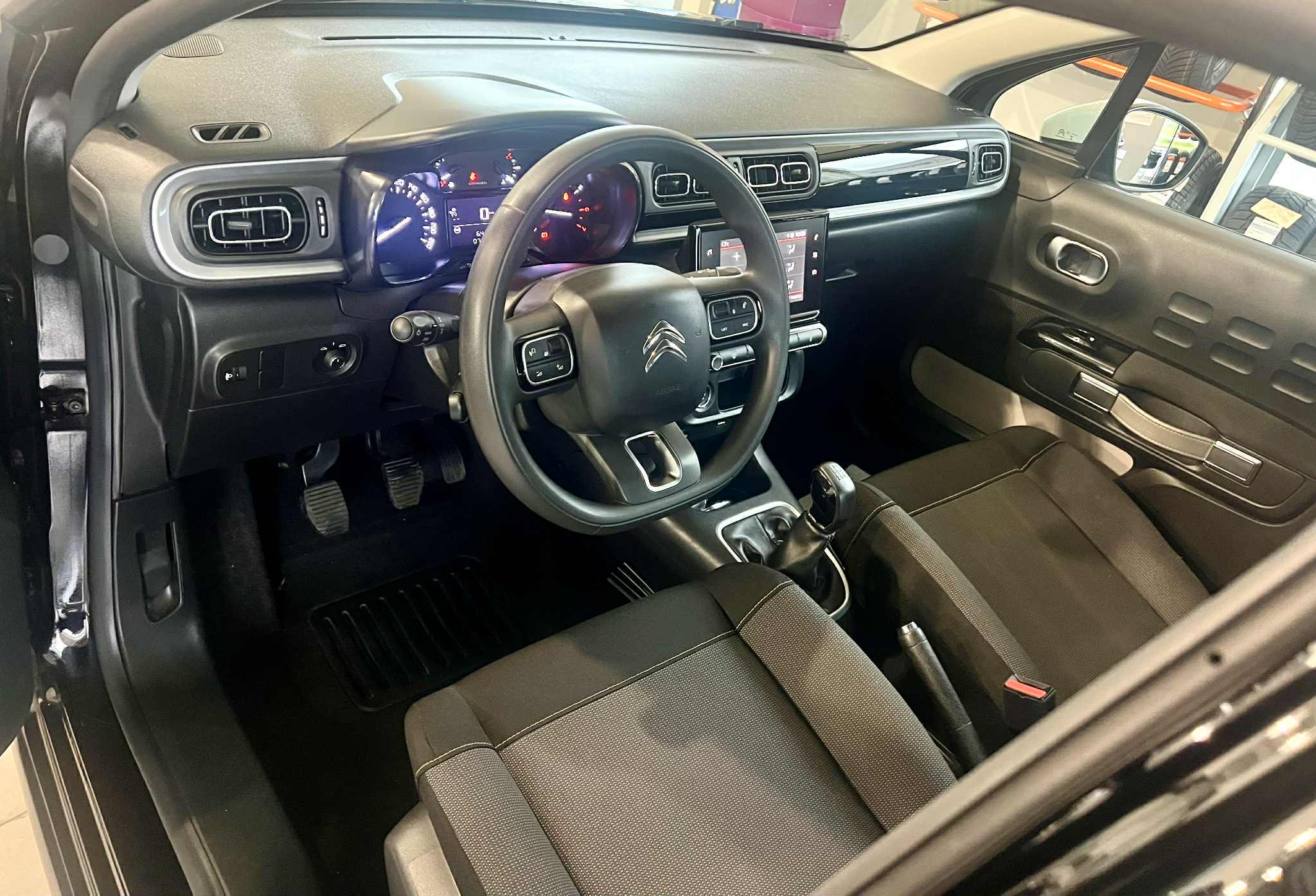 Garage Kern - CITROËN C3 PURETECH 83 S&S SHINE