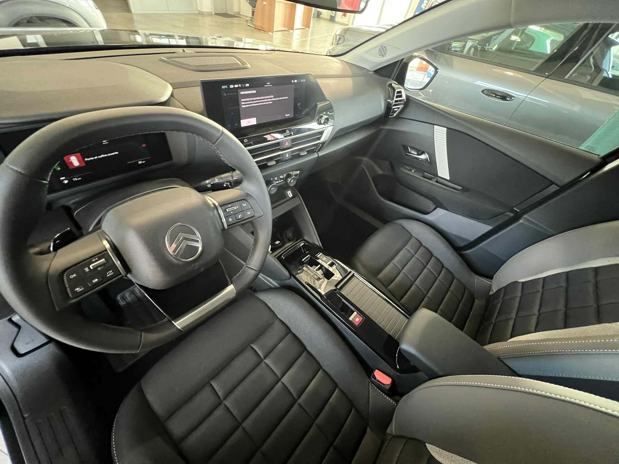 Garage Kern - CITROEN C4 1.2 HYBRIDE 145 BUSINESS 