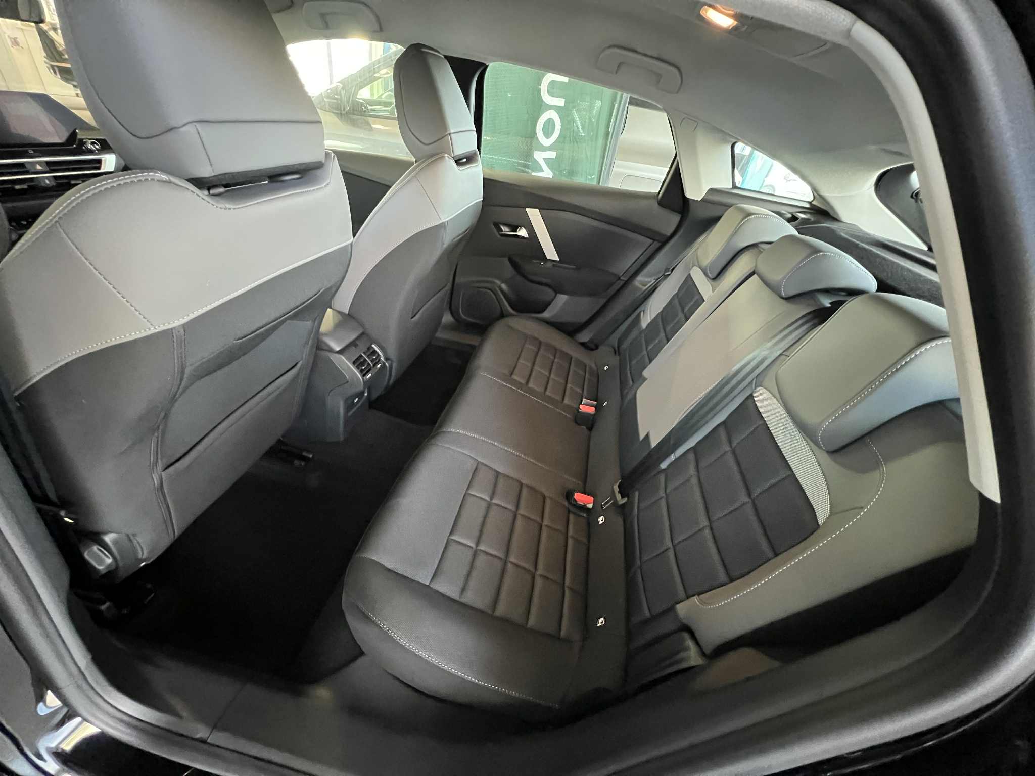 Garage Kern - CITROEN C4 1.2 HYBRIDE 145 BUSINESS 