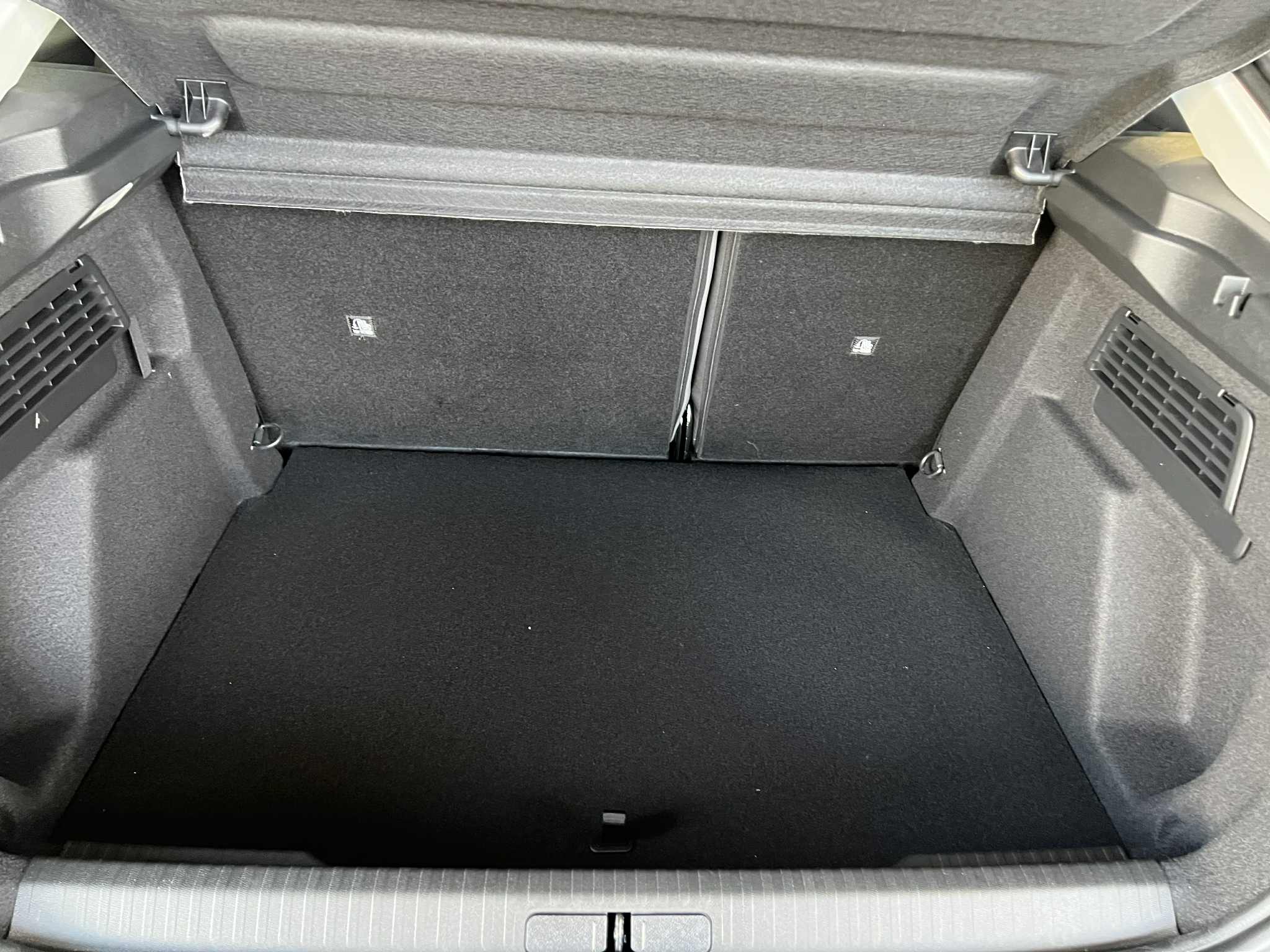 Garage Kern - CITROEN C4 1.2 HYBRIDE 145 BUSINESS 