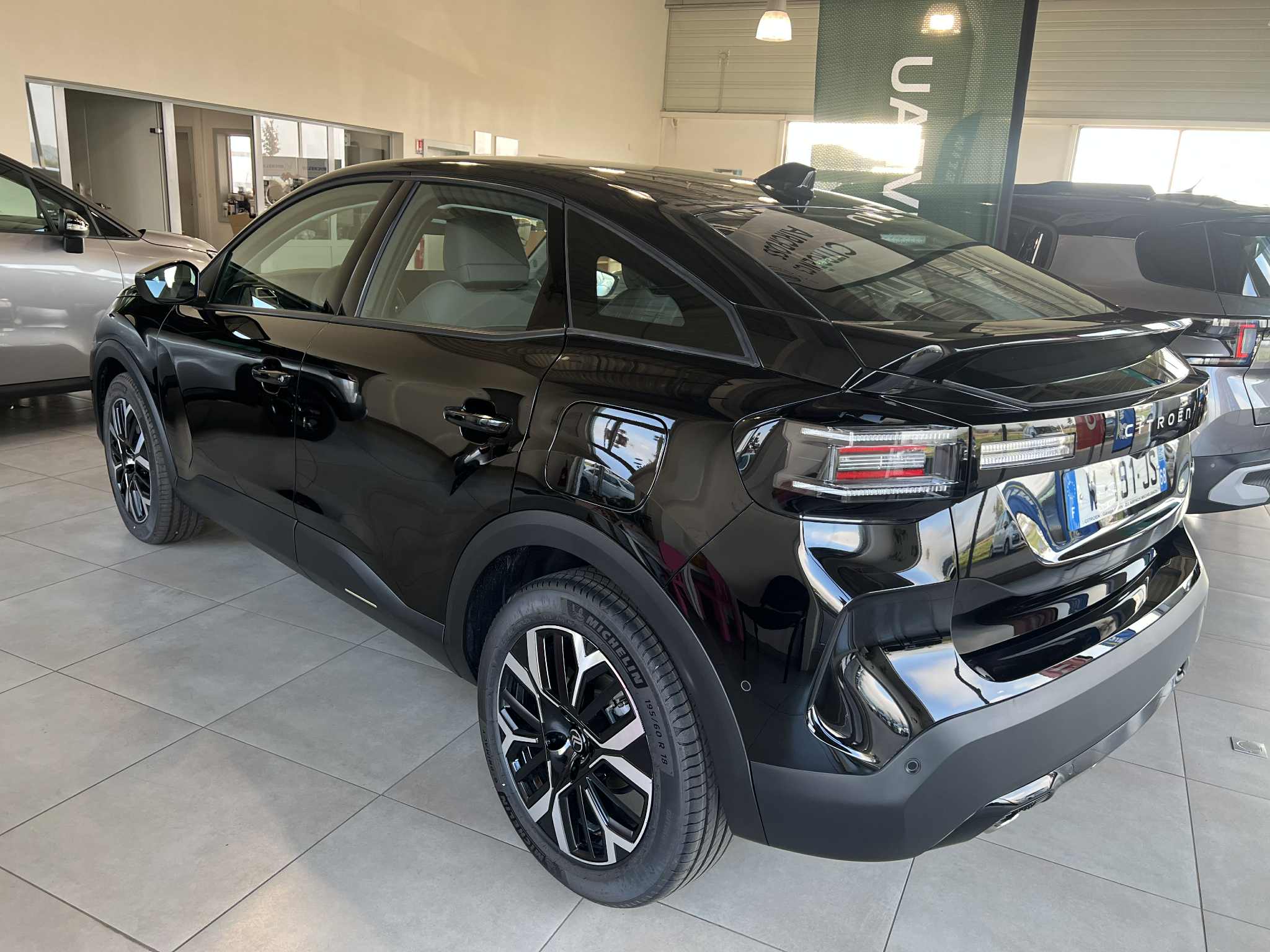 Garage Kern - CITROEN C4 1.2 HYBRIDE 145 BUSINESS 